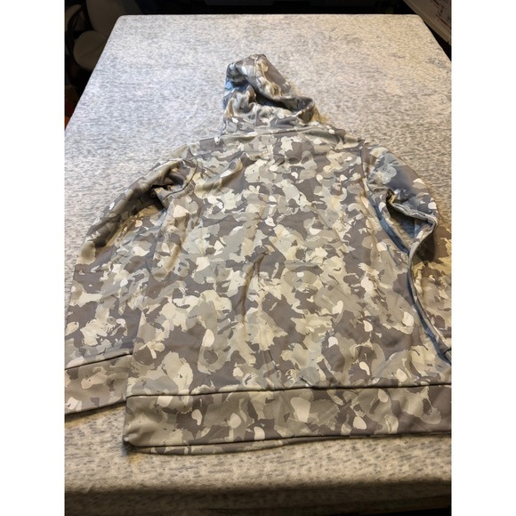 Under Armour Boys Camo Hoodie Sweatshirt Fleece Pullover Youth Size NWT - Picture 3 of 3